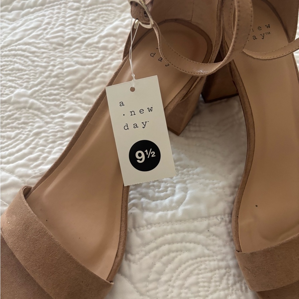 A New Day Women's Brown Suede Heels - Picture 3 of 5